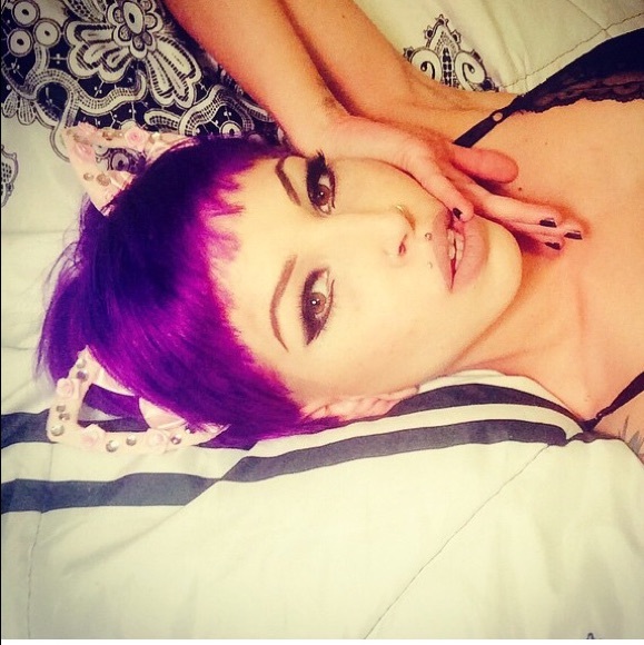 Meet your Posher, Jessica - Picture 1 of 1